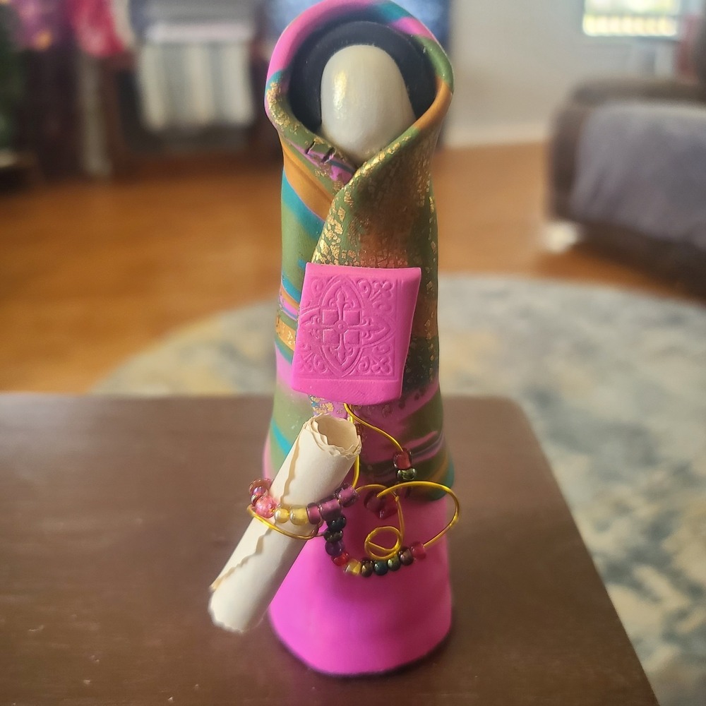 USA 6" Tall Colorful Polymer Clay Prayer Partner Doll by Gwen Piña(?) Fabulous ❤